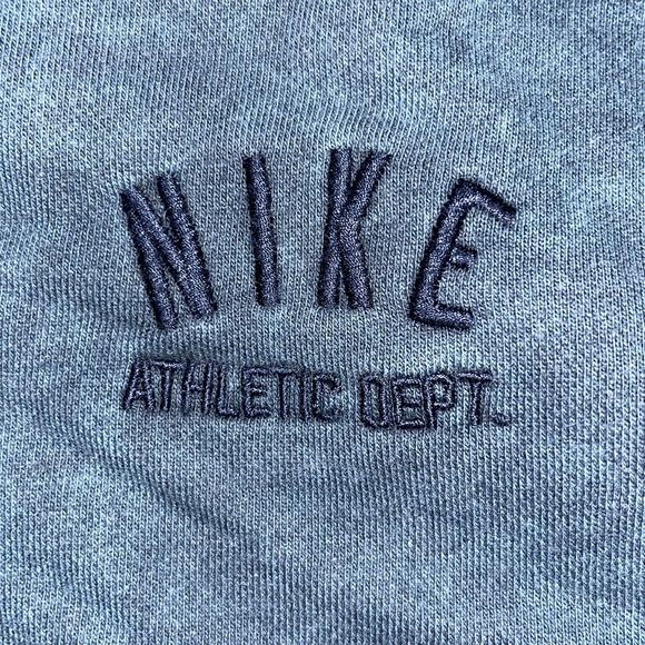 Men’s Nike crewneck sweatshirt - Picture 2 of 4